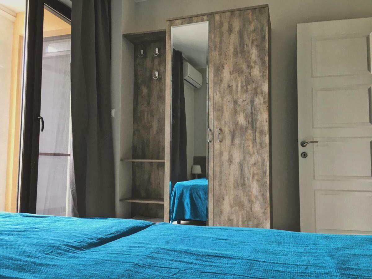 Azzurro Apartment - Ideal For Your Seaside Escape In Burgas Bagian luar foto