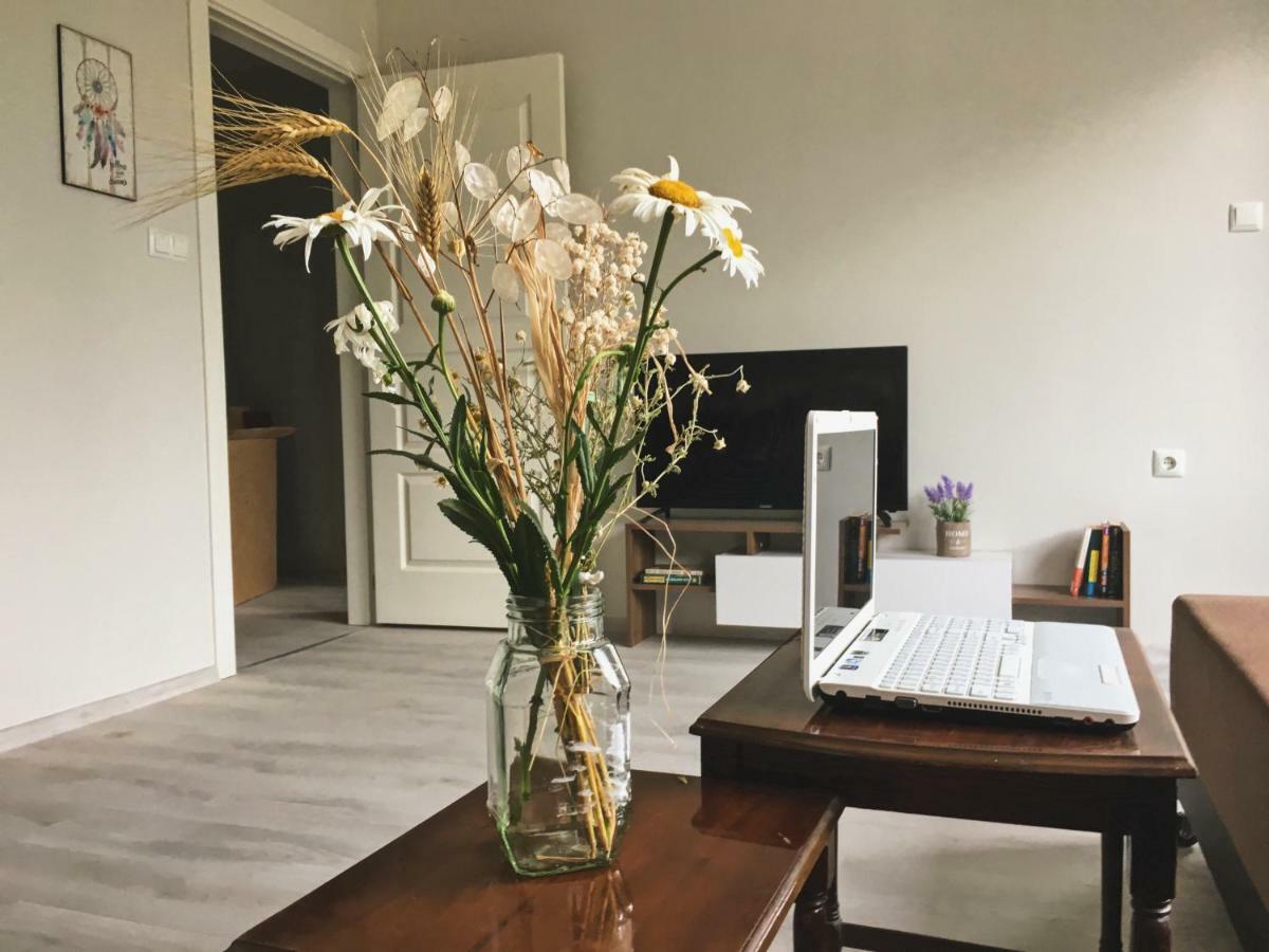Azzurro Apartment - Ideal For Your Seaside Escape In Burgas Bagian luar foto