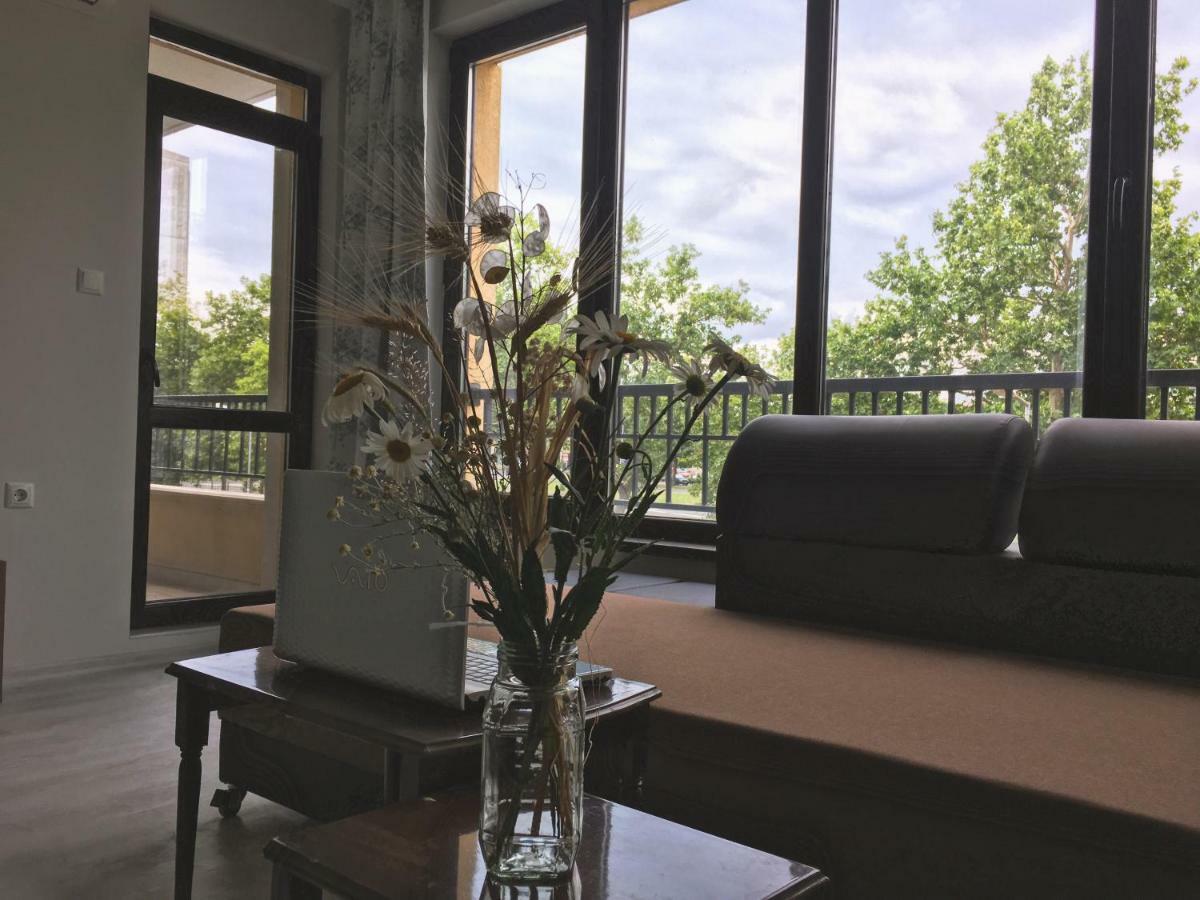 Azzurro Apartment - Ideal For Your Seaside Escape In Burgas Bagian luar foto