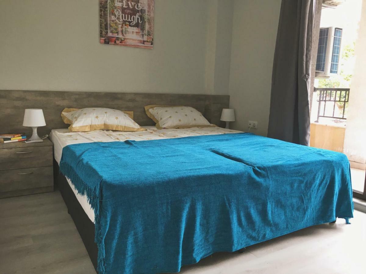 Azzurro Apartment - Ideal For Your Seaside Escape In Burgas Bagian luar foto