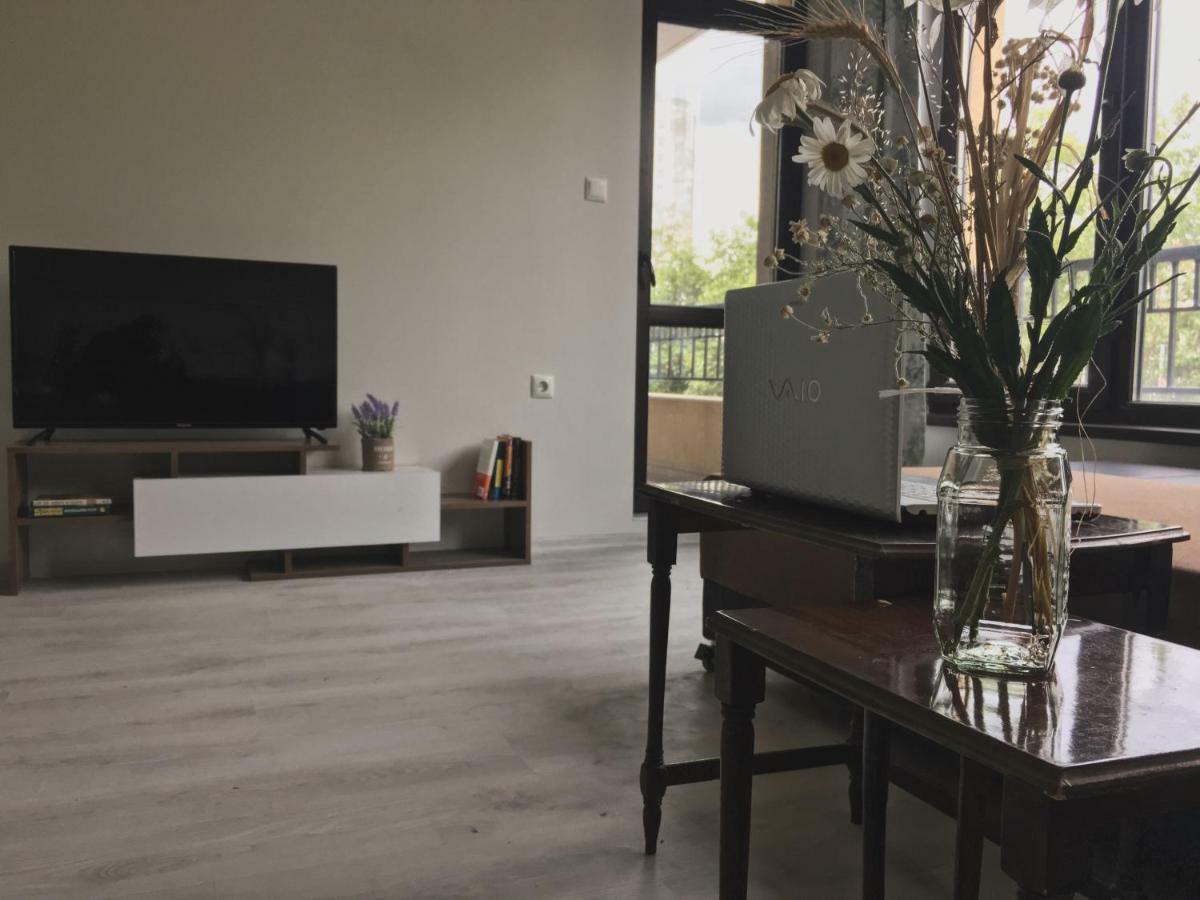 Azzurro Apartment - Ideal For Your Seaside Escape In Burgas Bagian luar foto